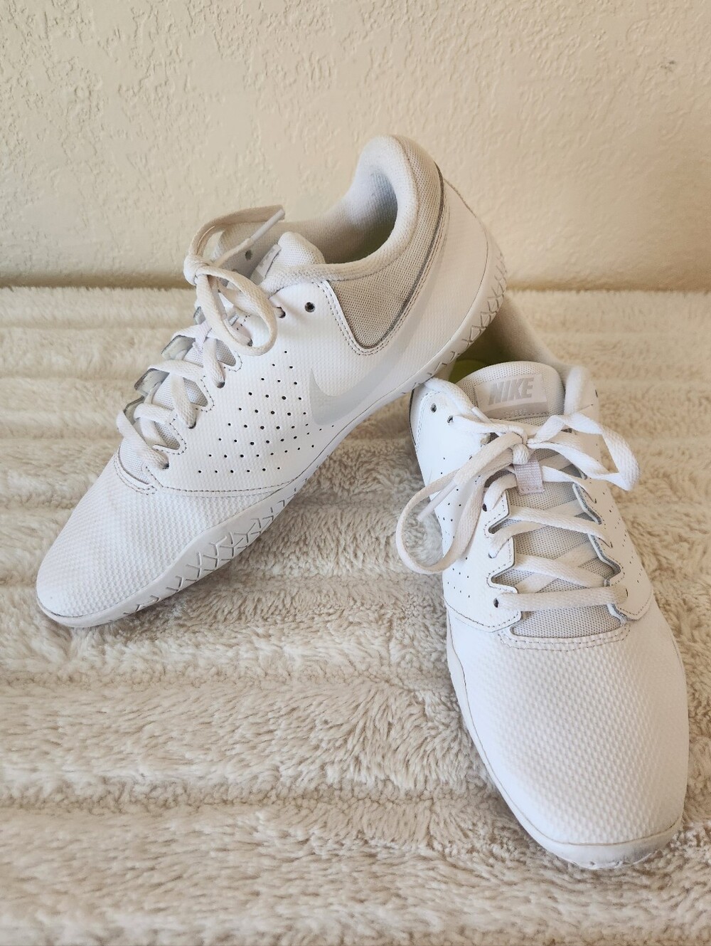 Nike Sideline IV Women's Cheerleading Shoe Size 7.5